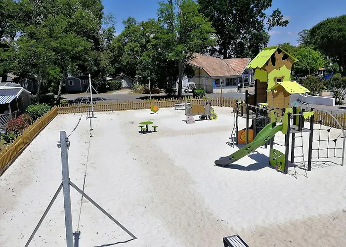 Le Soleil Des Landes Kemping *